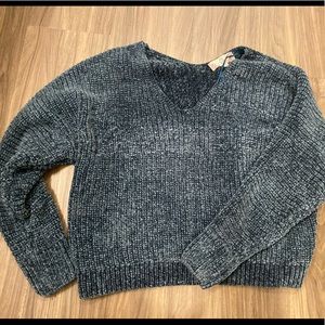 Dark green sweater size small